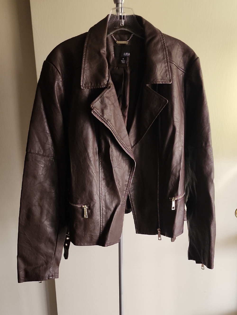 Like New! "a.n.a" Leather Jacket 🤎